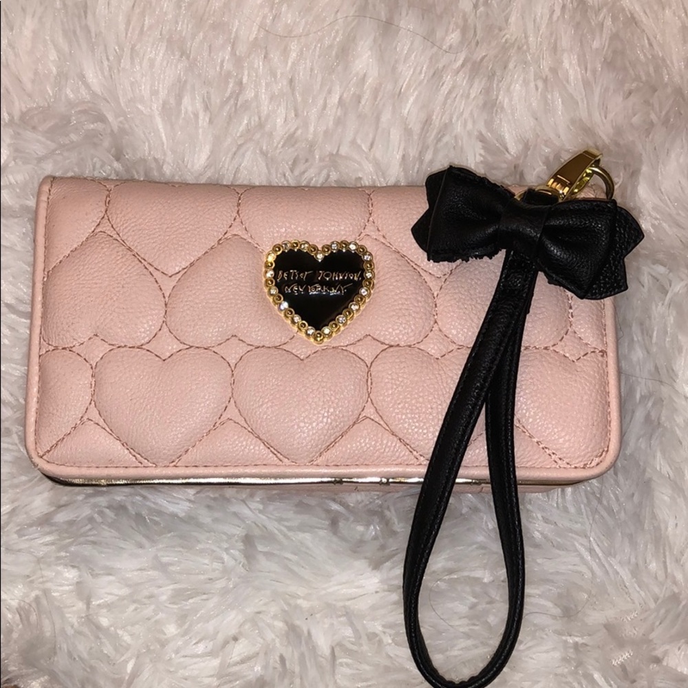BETSEY JOHNSON WRISTLET